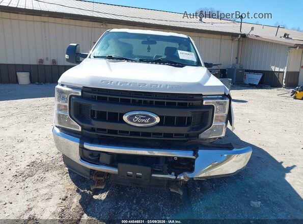 1FTBF2BT3LED77908 2020 FORD F-250 Белый Вид задней части салона