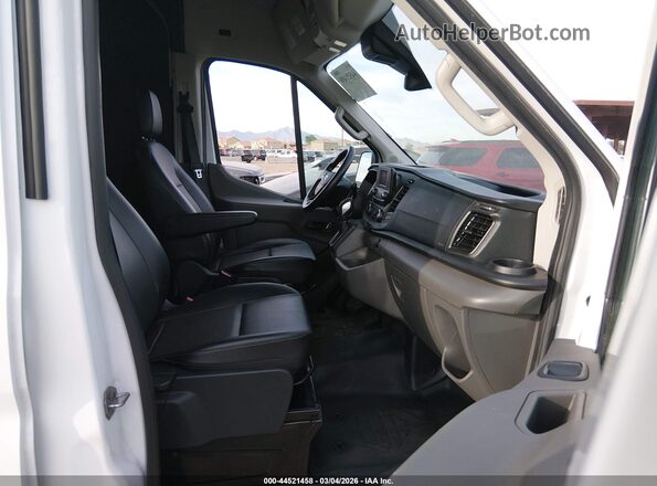 1FTBR1C84PKB38855 2023 FORD TRANSIT-250 Белый Вид салона спереди