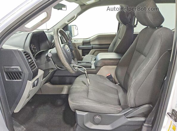 1FTEW1C59JKF84082 2018 FORD F150 Белый Вид салона спереди