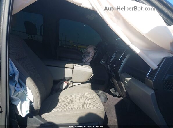 1FTEW1CF1HKC06812 2017 FORD F150 Серый Вид салона спереди