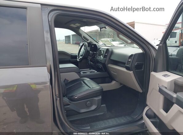 1FTEW1CP0JKF70590 2018 FORD F150 Серый Вид салона спереди