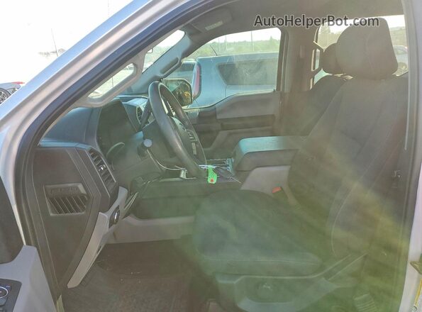 1FTEW1CPXKKC14620 2019 FORD F150 Серебряный Вид салона спереди