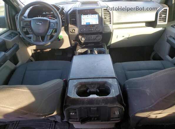 1FTEW1CPXKKC14620 2019 FORD F150 Серебряный Вид панели приборов