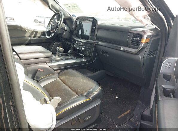 1FTEW1E84NFA43446 2022 FORD F150 Черный Вид салона спереди