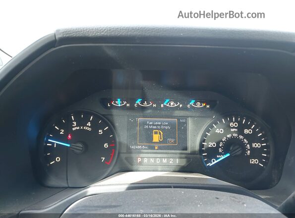 1FTEW1EF3HKC61212 2017 FORD F150 Белый Вид задних сидений