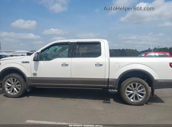 1FTEW1EG2HFA50455 2017 FORD F150 Белый Вид задней части салона