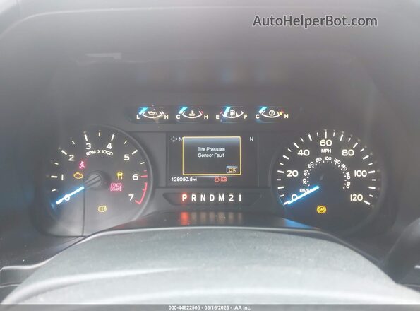 1FTEW1EP9GFC24407 2016 FORD F150 Красный Вид задних сидений