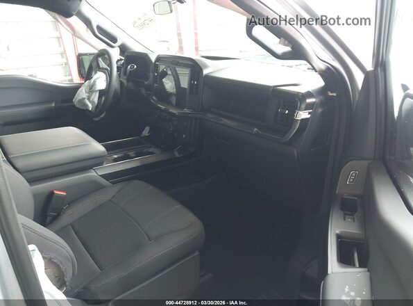1FTEW2KP3TKD22845 2026 FORD F150 Silver Vista interior delantera