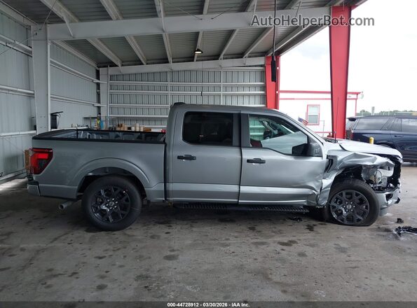 1FTEW2KP3TKD22845 2026 FORD F150 Silver Vista interior trasera