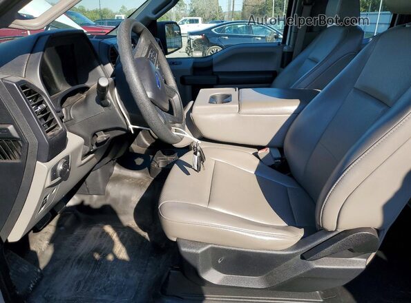 1FTEX1C59KKD50720 2019 FORD F150 Белый Вид салона спереди