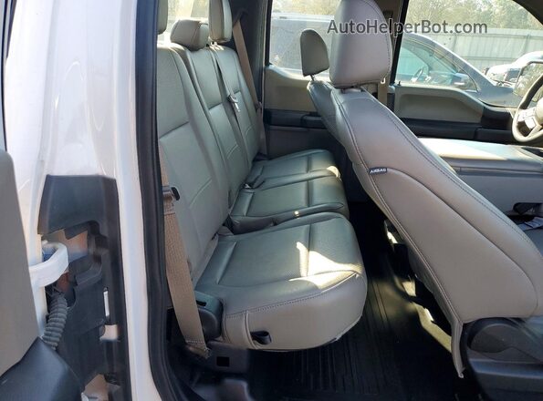 1FTEX1C59KKD50720 2019 FORD F150 Белый Вид задних сидений