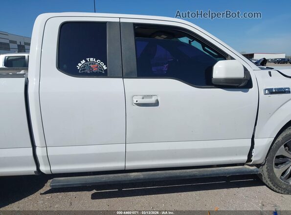 1FTEX1C87HKC72523 2017 FORD F150 Белый Вид задней части салона