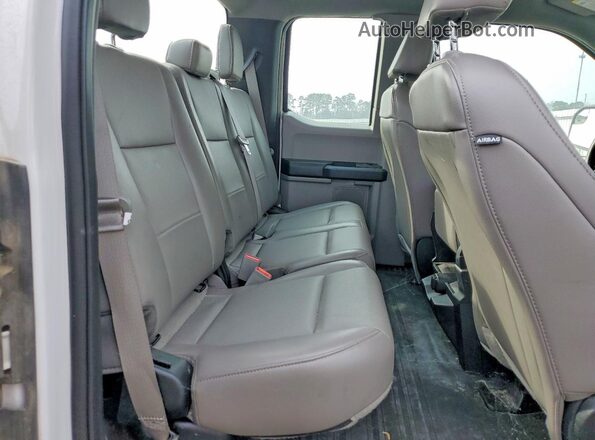 1FTEX1CB4JFC17019 2018 FORD F150 White Вид задніх сидінь
