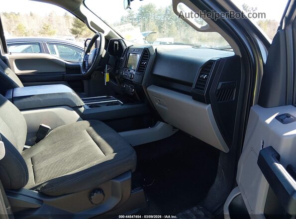 1FTEX1EP1JFC24096 2018 FORD F150 Серый Вид салона спереди
