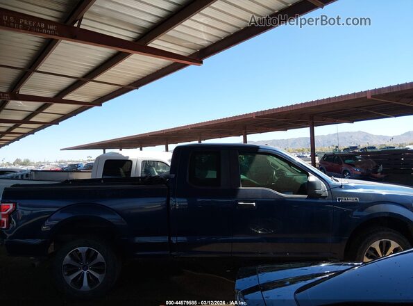 1FTEX1EP3JKE67013 2018 FORD F150 Синий Вид задней части салона