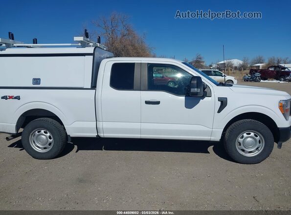 1FTEX1EP4MKF02954 2021 FORD F150 White Widok wnętrza z tyłu