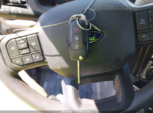 1FTEX1KP0SKD90106 2025 FORD F150 Белый Вид панели приборов