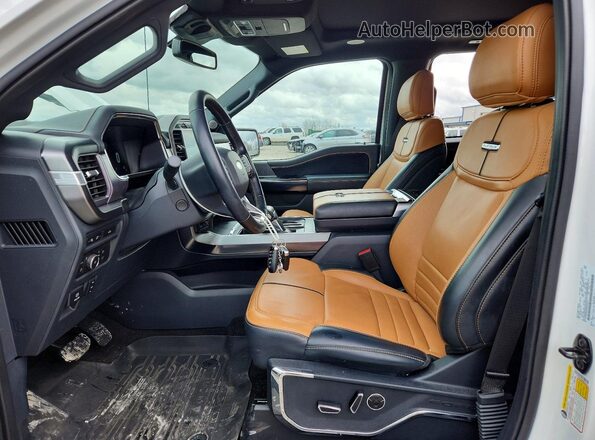 1FTFW1ED9NFB16411 2022 FORD F150 Белый Вид салона спереди