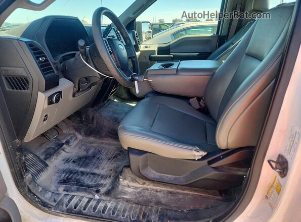 1FTMF1C5XKKC90297 2019 FORD F150 Белый Вид салона спереди