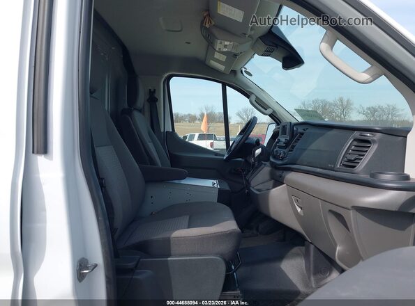 1FTYE2Y83RKB89884 2024 FORD TRANSIT-150 Белый Вид салона спереди