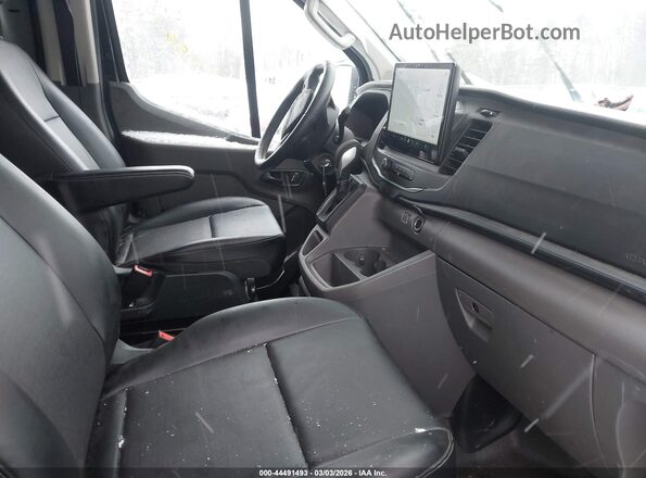 1FTYE2Y8XPKA25982 2023 FORD TRANSIT-150 Черный Вид салона спереди