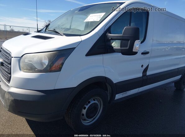 1FTYE2YM0HKB25586 2017 FORD TRANSIT-150 Белый Вид задней части салона