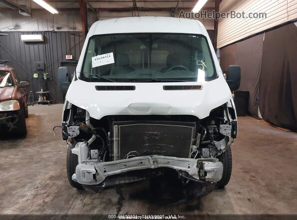 1FTYR1CM7JKB44924 2018 FORD TRANSIT-250 Белый Вид задней части салона