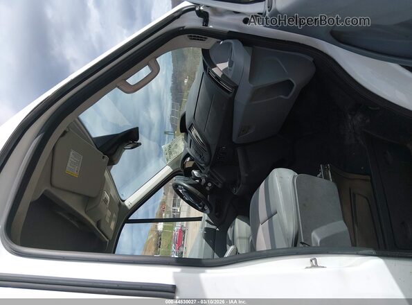 1FTYR2CM8JKA04905 2018 FORD TRANSIT-250 Белый Вид салона спереди