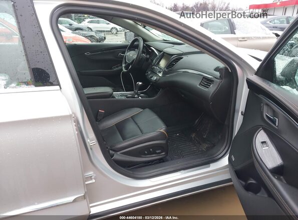 1G1105S34LU112007 2020 CHEVROLET IMPALA Silver Widok wnętrza z przodu