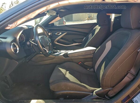 1G1FB1RX2N0135264 2022 CHEVROLET CAMARO Черный Вид салона спереди