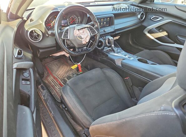 1G1FB1RX8K0135569 2019 CHEVROLET CAMARO Белый Вид панели приборов