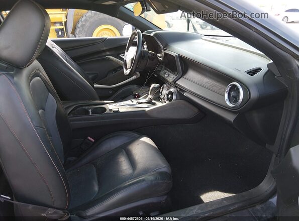 1G1FD1RX4H0176932 2017 CHEVROLET CAMARO Серый Вид салона спереди