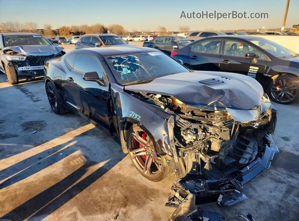 1G1FE1R76L0105933 2020 CHEVROLET CAMARO Черный Передняя правая четверть
