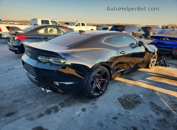 1G1FE1R76L0105933 2020 CHEVROLET CAMARO Черный Задняя правая четверть