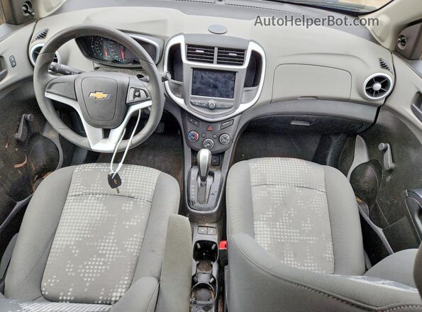1G1JB5SBXK4135064 2019 CHEVROLET SONIC Blue Widok deski rozdzielczej