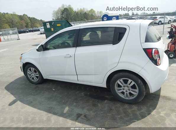 1G1JC6SH0G4152597 2016 CHEVROLET SONIC White Вид задньої частини салону