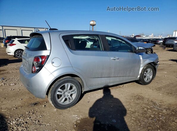 1G1JC6SH1G4134903 2016 CHEVROLET SONIC Серебряный Задняя правая четверть