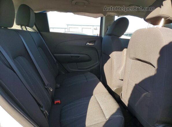 1G1JC6SH1G4134903 2016 CHEVROLET SONIC Серебряный Вид задних сидений