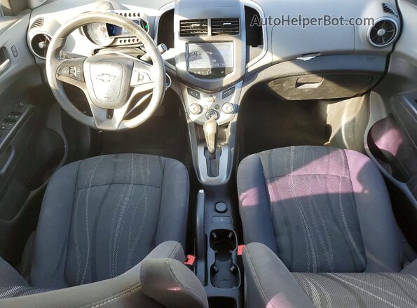 1G1JC6SH6G4119295 2016 CHEVROLET SONIC Белый Вид панели приборов