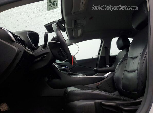 1G1RB6S52JU129115 2018 CHEVROLET VOLT White Widok wnętrza z przodu