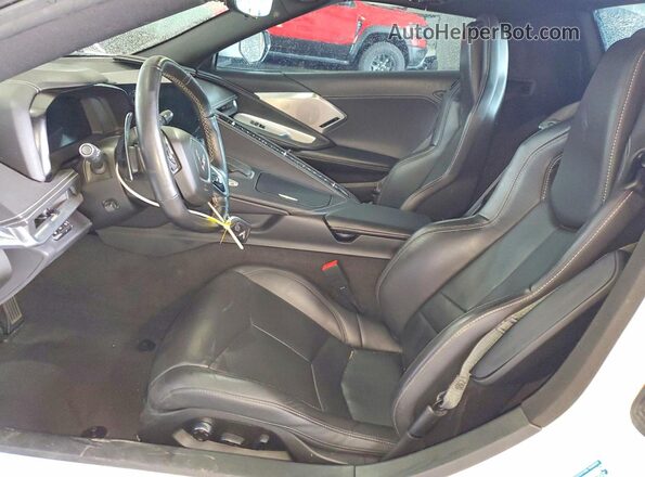 1G1YB3D49P5133941 2023 CHEVROLET CORVETTE Белый Вид салона спереди