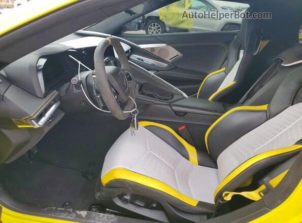 1G1YC2D43N5100132 2022 CHEVROLET CORVETTE Yellow Widok wnętrza z przodu