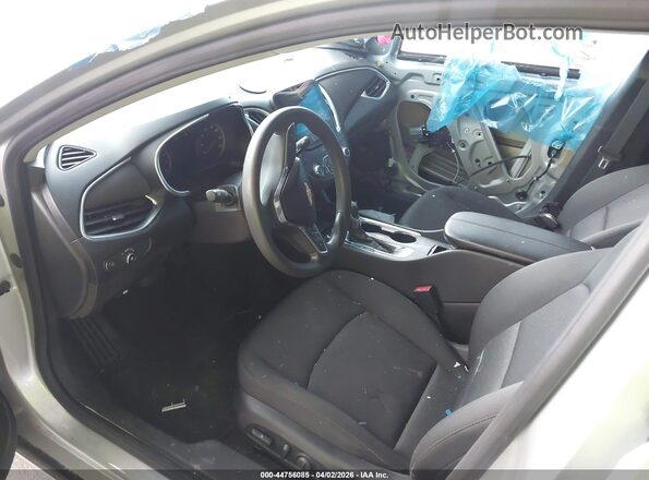 1G1ZD5ST5MF007067 2021 CHEVROLET MALIBU Серебряный Вид салона спереди