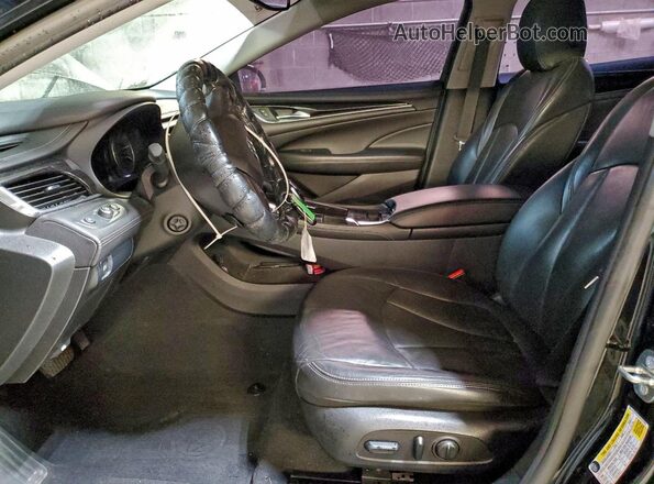 1G4ZP5SSXHU137963 2017 BUICK LACROSSE Черный Вид салона спереди