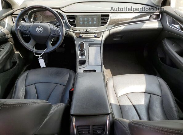 1G4ZR5SZ2JU125853 2018 BUICK LACROSSE Серебряный Вид панели приборов