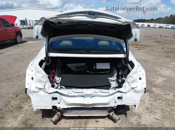 1G6DN5RK2S0103253 2025 CADILLAC CT5 White Widok z przodu