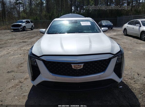 1G6DN5RK2S0103253 2025 CADILLAC CT5 White Widok wnętrza z tyłu