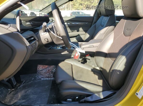 1G6DR5RWXT0100304 2026 CADILLAC CT5 Yellow Вид салону спереду