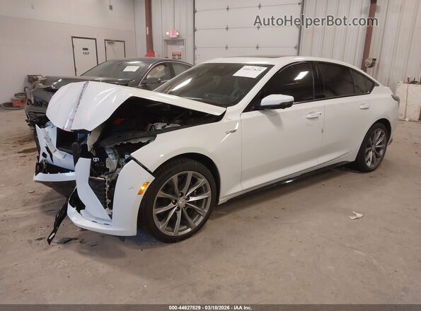 1G6DV5RWXT0109581 2026 CADILLAC CT5 White Vista tres cuartos delantera izquierda