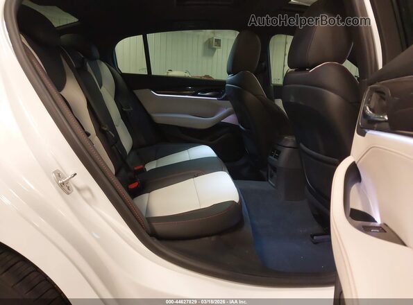 1G6DV5RWXT0109581 2026 CADILLAC CT5 White Vista de la etiqueta del VIN